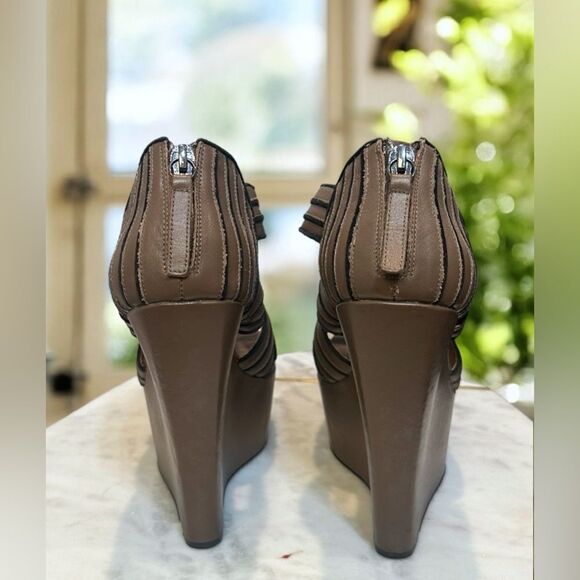 L.A.M.B. Y2K 90s Bernadette Leather Sandals Wedges Heels Size 7.5 - Picture 11 of 15